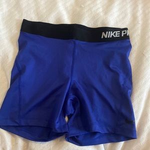 NEVER WORN NIKE PRO SHORTS